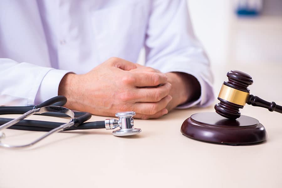 How to Win a Medical Malpractice Case - Featured Image